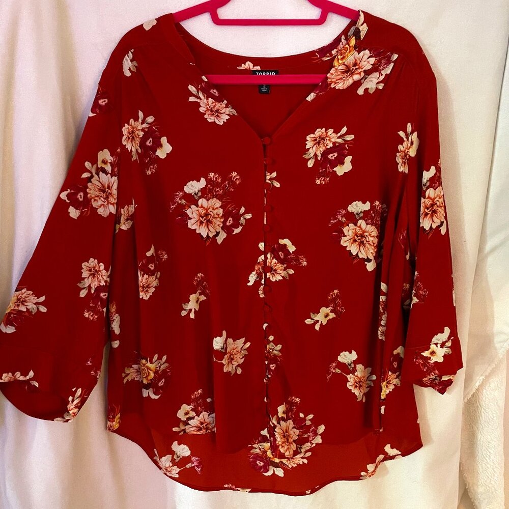 TORRID Harper Floral Georgette Button Loop Roll Tab Sleeve V Neck Blouse 2X